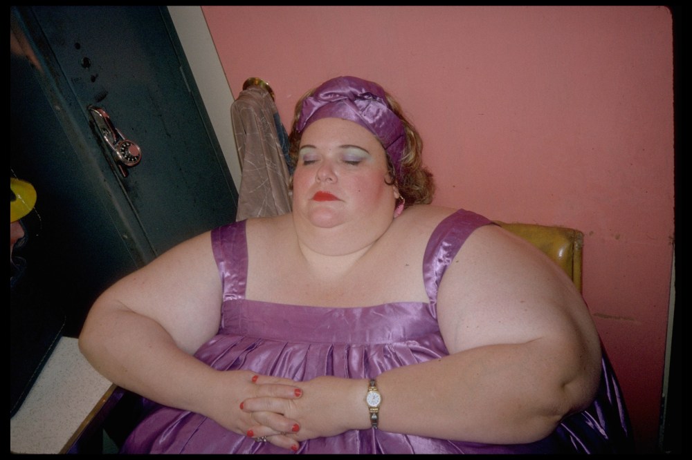 Helon resting backstage in her Dolly Dimples dress