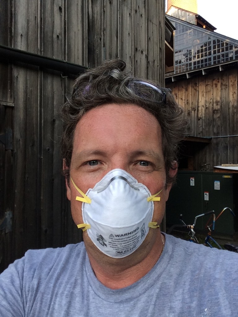 Because of the silica, a mask is very important!